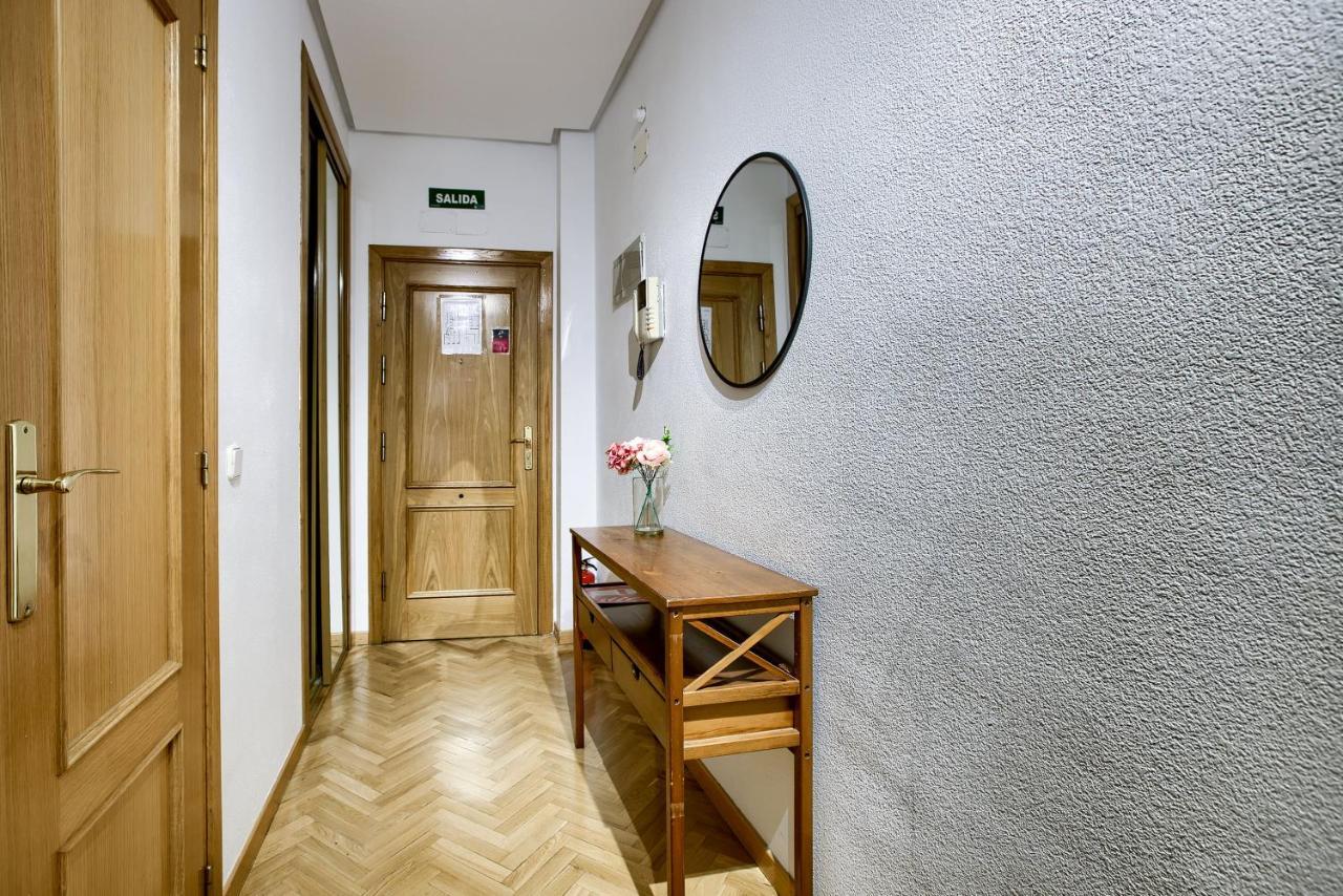 Charming Elegant Gran Via Apartment Madrid Ngoại thất bức ảnh